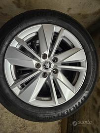 gomme estive 215 55 17    94v