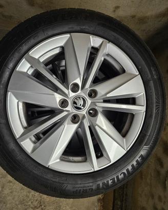 gomme estive 215 55 17    94v