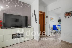Appartamento di 106 m² con 4 locali e box auto a V