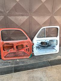 due sportelli Fiat 500 d’epoca
