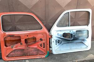 due sportelli Fiat 500 d’epoca