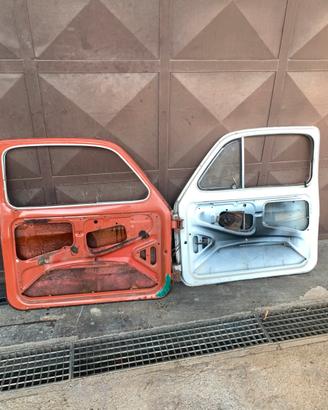 due sportelli Fiat 500 d’epoca