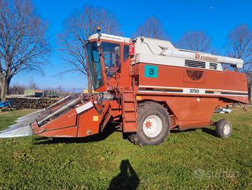 Mietitrebbia Laverda 3750 completa di barre