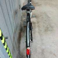 Antica bicicletta da uomini 