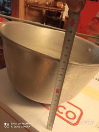 pentola in alluminio 