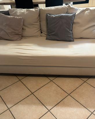 Divano letto in buone condizioni