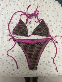 Bikini da donna marca Fendi