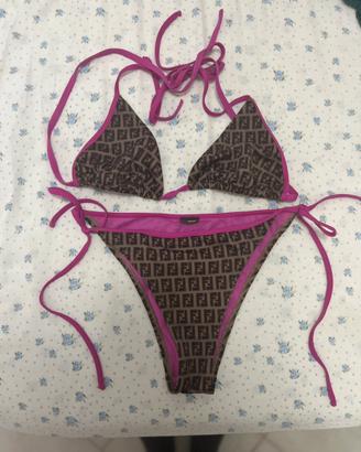 Bikini da donna marca Fendi