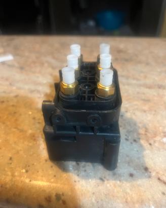 Porsche Cayenne 92A Solenoide sospensioni pn