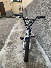 Bici da bimbo con ruote da 16 pollici