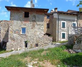 CASA SEMINDIPENDENTE A VERNASCA