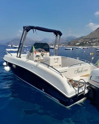 Barca a motore Manó Marine