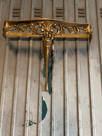 Consola in ottone vecchio antico senza piano sopra