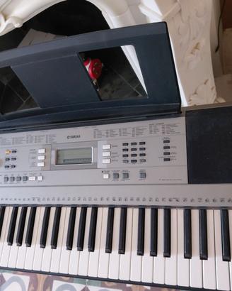 Tastiera Elettronica Yamaha PSR-E353 (61 Tasti Din