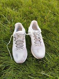 NIKE Downshifter 13 praticamente nuove