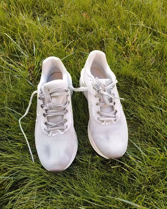 NIKE Downshifter 13 praticamente nuove