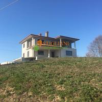 Villa, immersa nel verde - Baranello