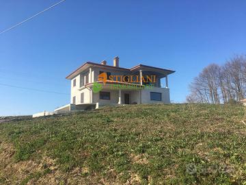 Villa, immersa nel verde - Baranello