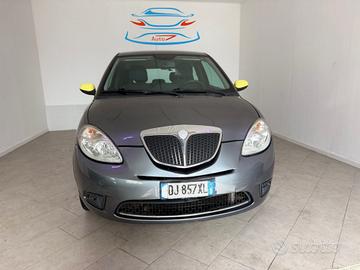 LANCIA Ypsilon 1.2 .Argento