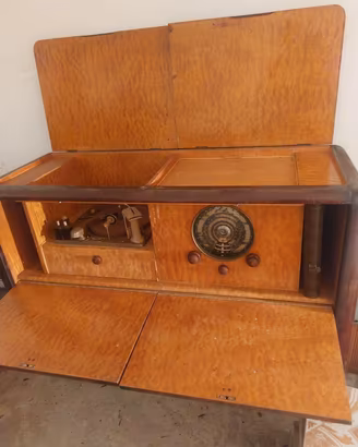 Mobile radio anni 40/50