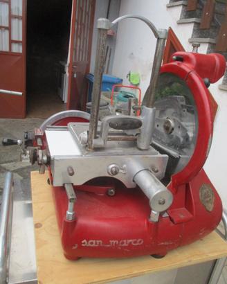 Affettatrice manuale