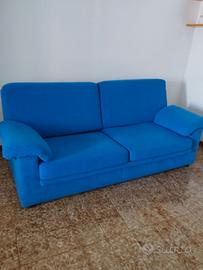 Divano blu genziana