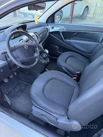 Lancia Ypsilon 1.4 argento  ecochic  GPL 2009