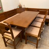 Panca Tavolo Sedie e Lampadario per Cucina