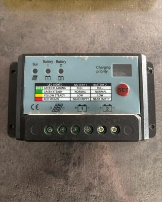 Regolatore di carica solare MPPT 30A.
