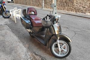 Aprilia scarabeo 150