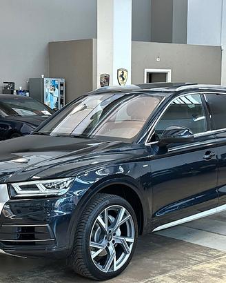 Audi Q5 40 2.0 tdi quattro S line s-tronic-Matrix-