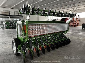 Seminatrice amazone D9 3000 super 23 file