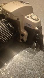 nikon F60 con pellicola 