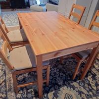 Tavolo per Quattro Ikea