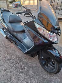 Suzuki Burgman 400