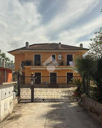 3 LOCALI A LATINA