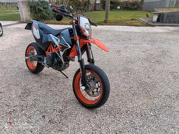 KTM 690 smcR lc4 anno 2012