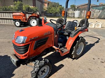 TRATTORINO KUBOTA JB11 DT CON FRESA SOLO 260 ORE