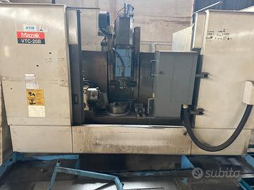 Centro di lavoro MazaK VTC 20 B con quarto asse