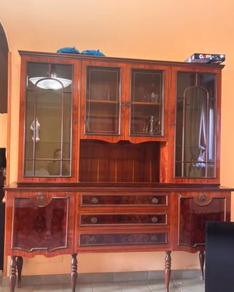 Parete attrezzata in legno classica