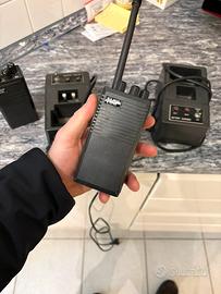 2 Walkie talkie Vintage Professionali Con base