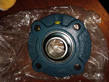 Supporto a flangia tonda con cuscinetto FYH FC206