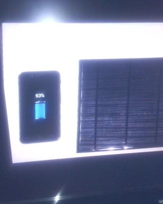 Carica batteria telefono con fotovoltaico