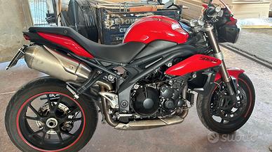 Triumph speed triple 1050