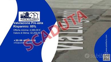 Immobile in asta di 158 m² con box auto doppio a S