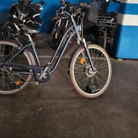 Bici città elettrica a pedalata assistita ELOPS 90