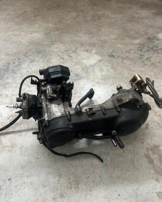 Blocco piaggio sr 50 cc liquido