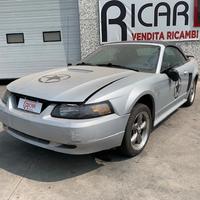 Ford Mustang Cabrio b per ricambi