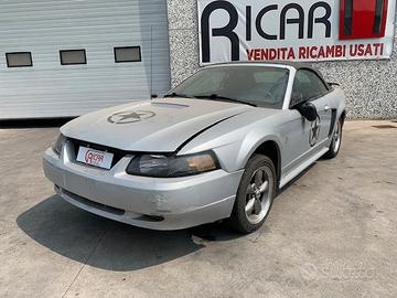 Ford Mustang Cabrio b per ricambi