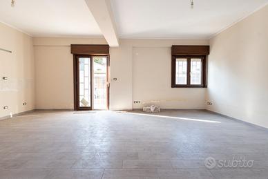 5 vani in residence con spazi esterni e posto auto